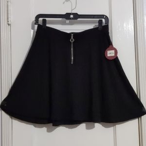 Black skater skirt